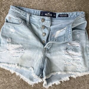 Hollister High Rise Mom Shorts 3”  Button Fly Size 25 destroyed 100% Cotton